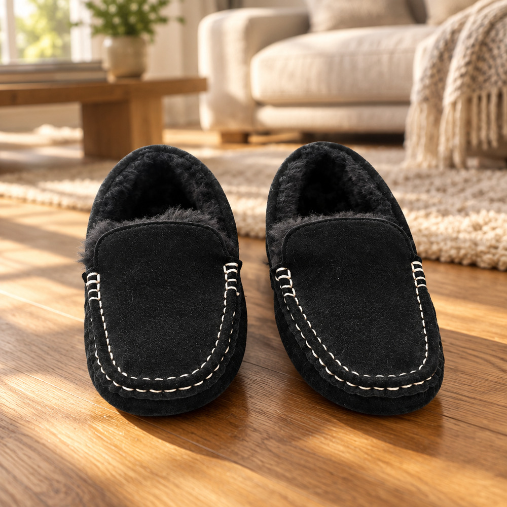 NWT Lamo Womens Suede Moccasin Faux Fur Slippers Driving Shoes Size 6 Black
